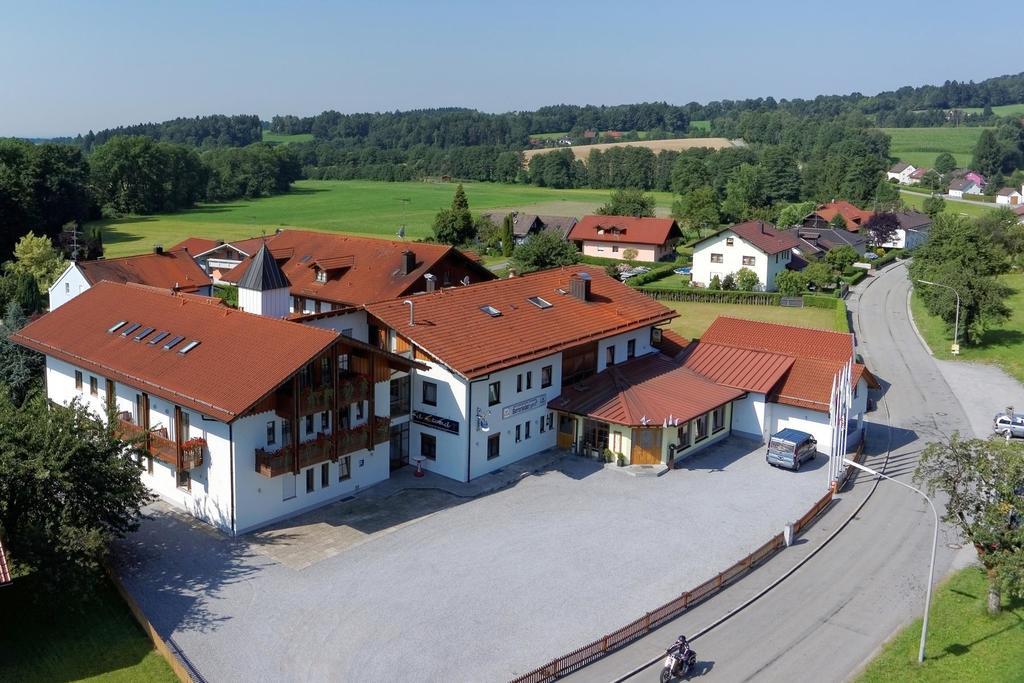 Hotel Bernrieder Hof Exteriér fotografie